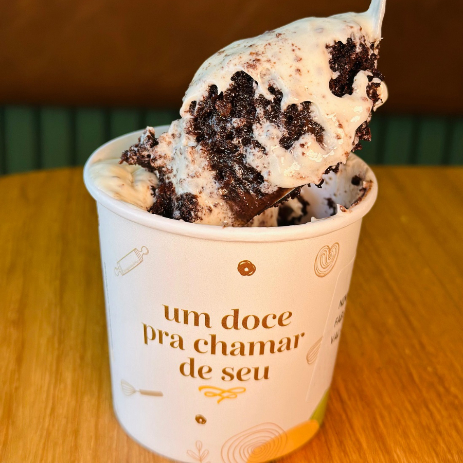 BOLOS NO POTE BEM MOLHADINHO , TEMOS OS SABORES NINHO TRUFADO COM BRIGADEIRO , CHOCOLATUDO, NINHO COM NUTELLA E PRESTIGIO.
COLOCAR SUA OPÇAO DE SABOR NAS OBSERVAÇOES DO SEU PEDIDO ,OU ENVIAREMOS QUE TIVER DISPONIVEL EM ESTOQUE