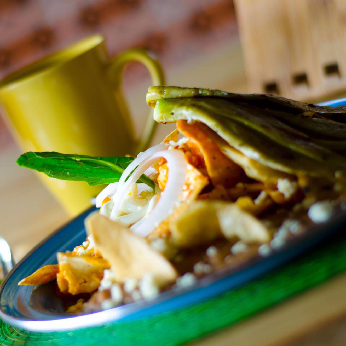 Orden de Chilaquiles Nopal Asado y Queso Panela