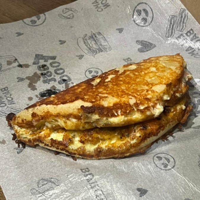 Tapioca rendada com camarão suculento e bem temperado, trazendo um toque sofisticado e diferenciado. Ideal pra quem quer comer bem de verdade!