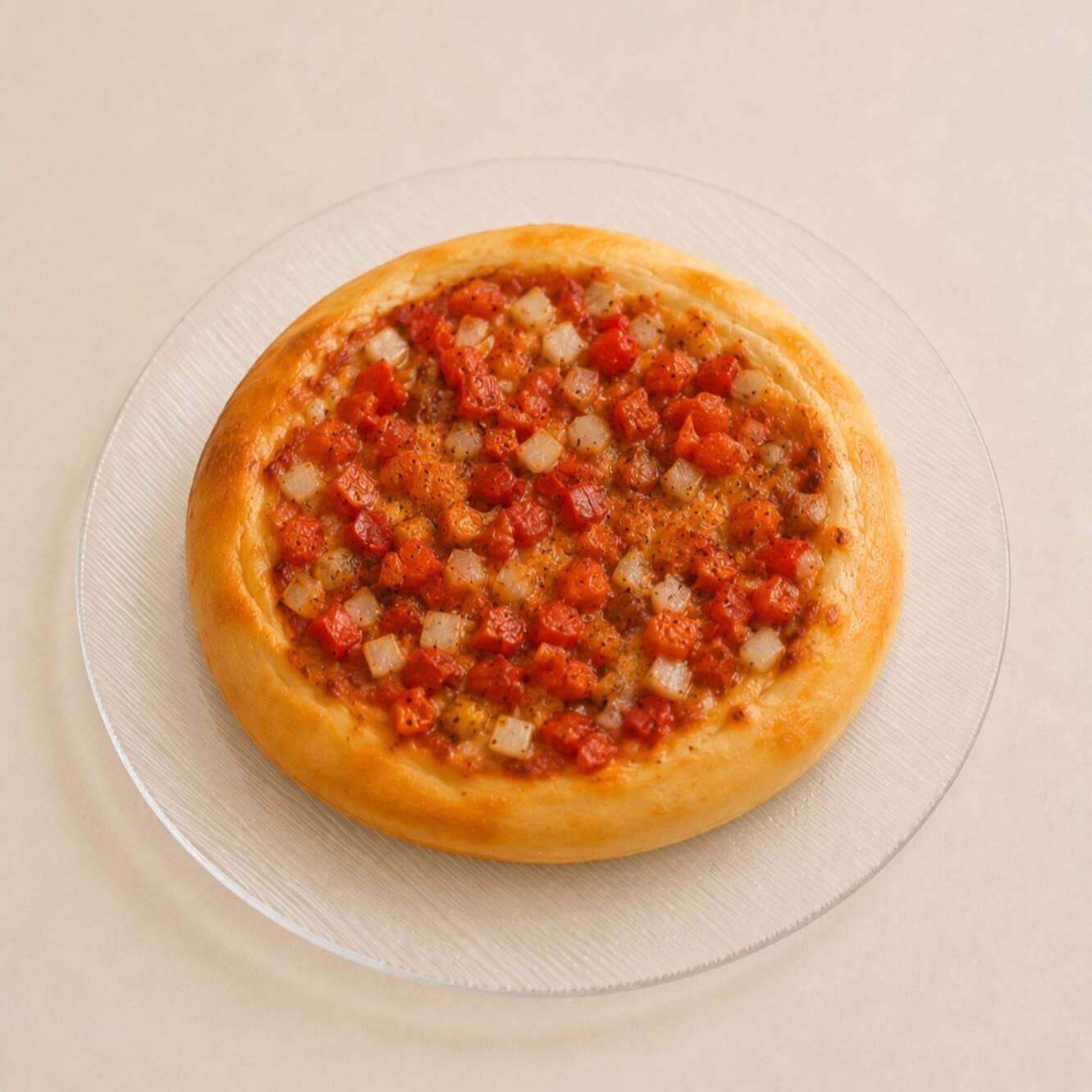 Tradicional esfiha síria de 15cm preparada sobre massa artesanal macia e dourada, coberta com uma deliciosa combinação de tomate, cebola, azeite e especiarias orientais, proporcionando um sabor marcante e autêntico do Oriente Médio.
-----tags-----
esfiha, muhammara, comida árabe, culinária síria, artesanal, gourmet, delivery, almoço, jantar, lanche, assado, forno, especialidade da casa, ingredientes frescos, sabor oriental