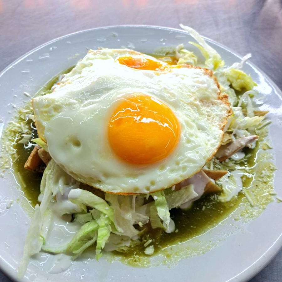 Chilaquiles con Huevo