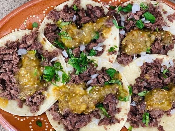 Tacos de Cabeza y Barbacoa Mely