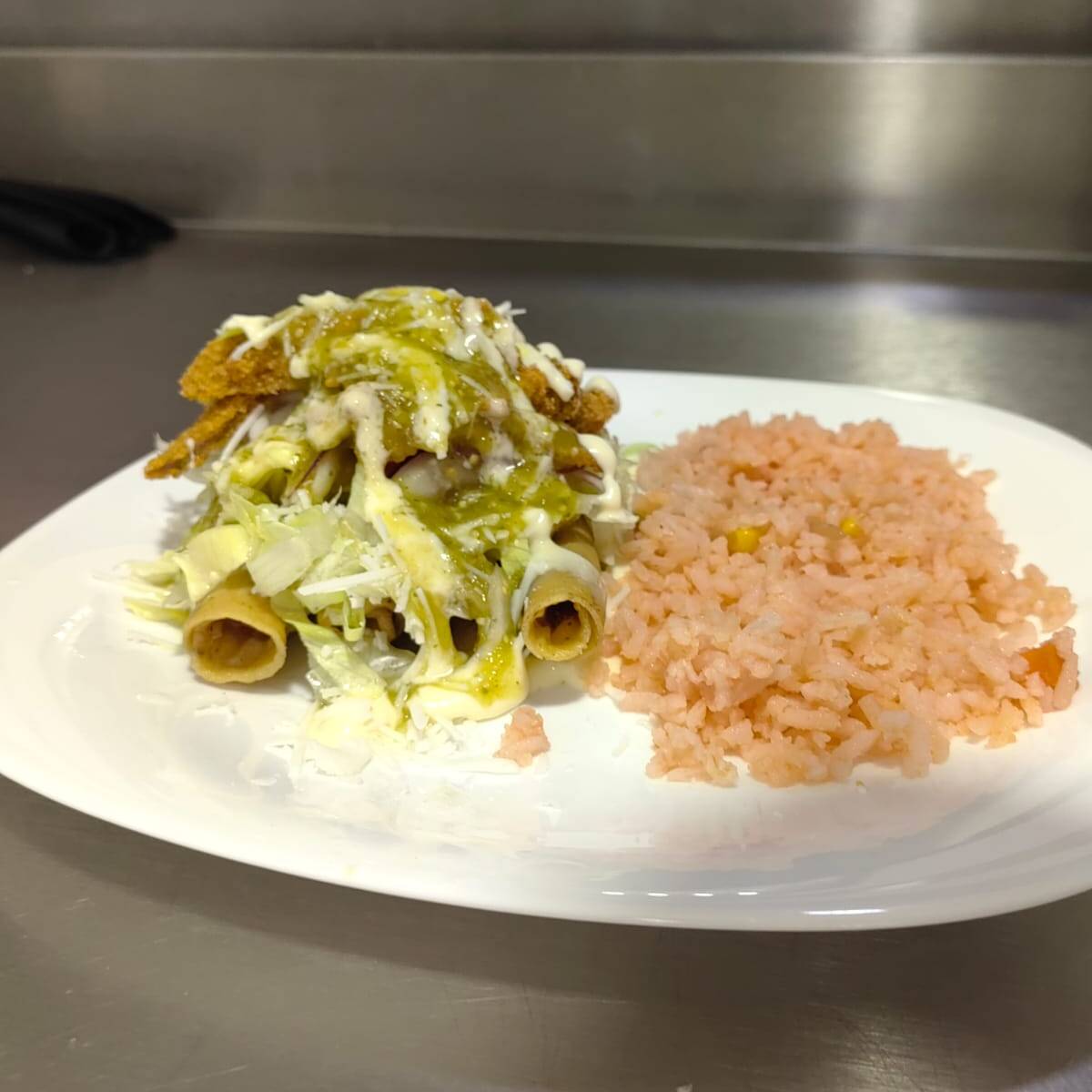 Flautas con Milanesa de Res