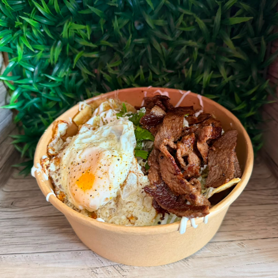Chilaquiles Suizos Res y Huevo Estrellado