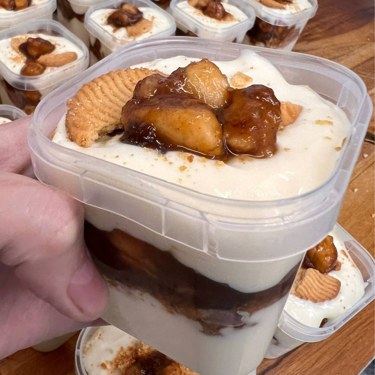 Creme de vó de leite condensado com banana Flambada e biscoito maltado