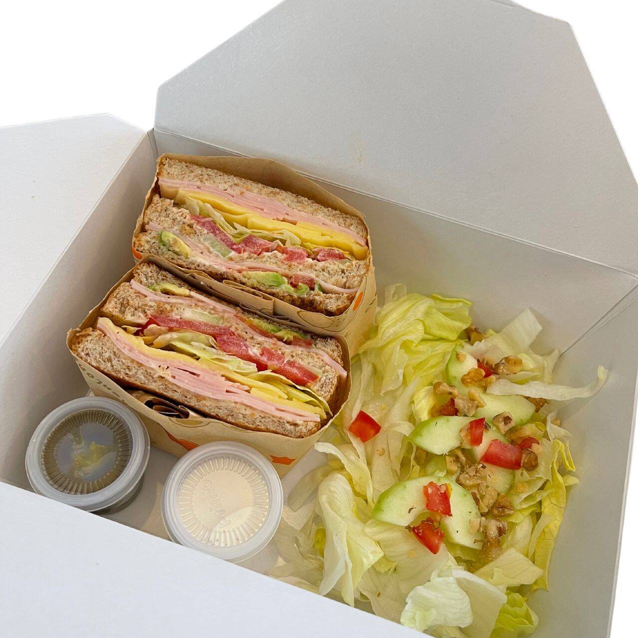 Sandwich de Pollo con ensalada