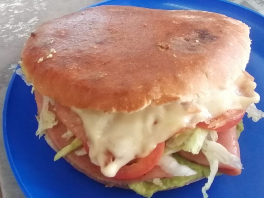 Torta Jamón con Queso