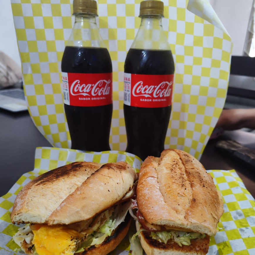 COMBOFAMILIAR1 4 TORTAS + 2 COCAS