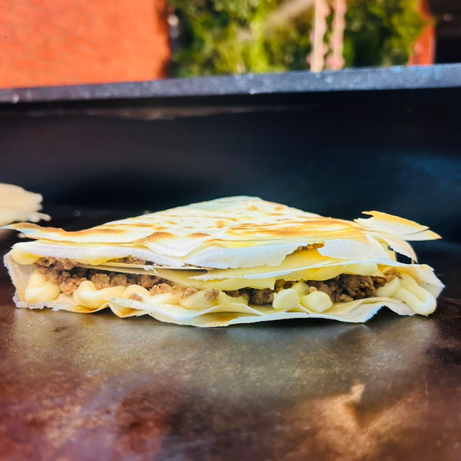 Crepe francês calabresa com queijo mussarela