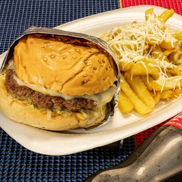 Burger de Carne & Papa Frita + Gaseosa 400 ml