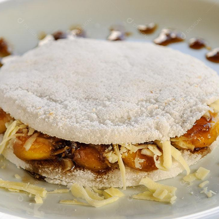 Tapioca Carne Seca, Mussarela, Catupiry e Banana Frita