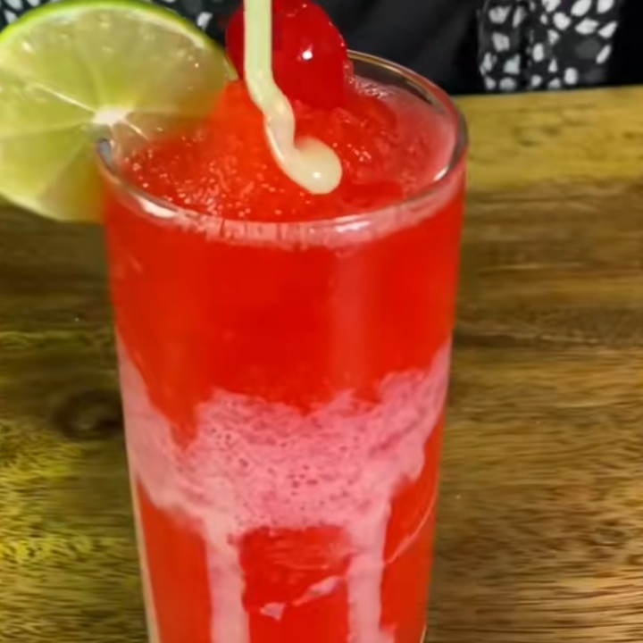 LA SOÑADORA