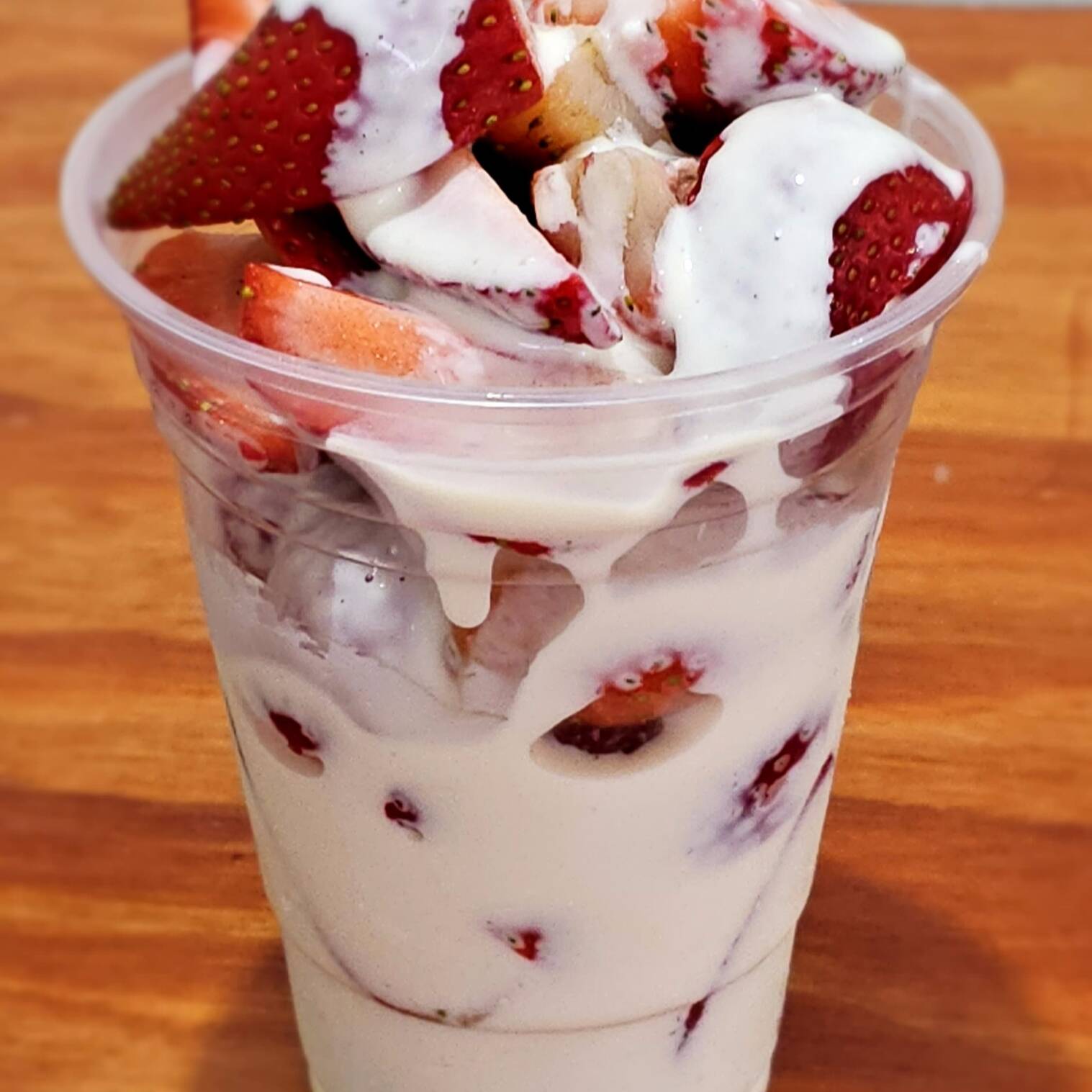 FRESAS CON CREMA VASO 14oz