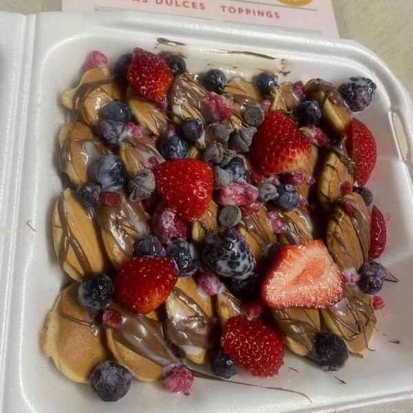 Mini hotcakes frutos rojos