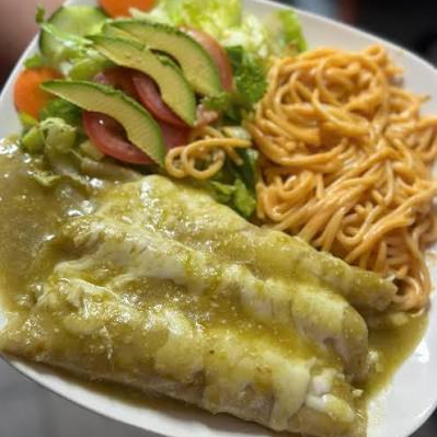 Enchiladas Suizas con Espagueti
