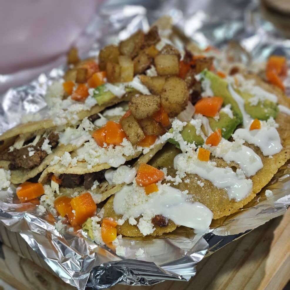 Chicharrón de Cachete (Llevan Queso Asadero)
