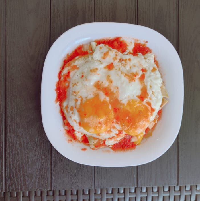 Desayuno de Chilaquiles con Proteína
