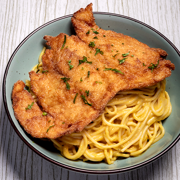 Spaghetti a la Huancaína Milanesa