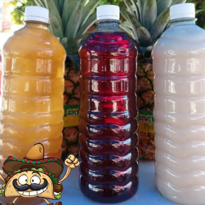 Combo- Dos Chiles Rellenos y Agua