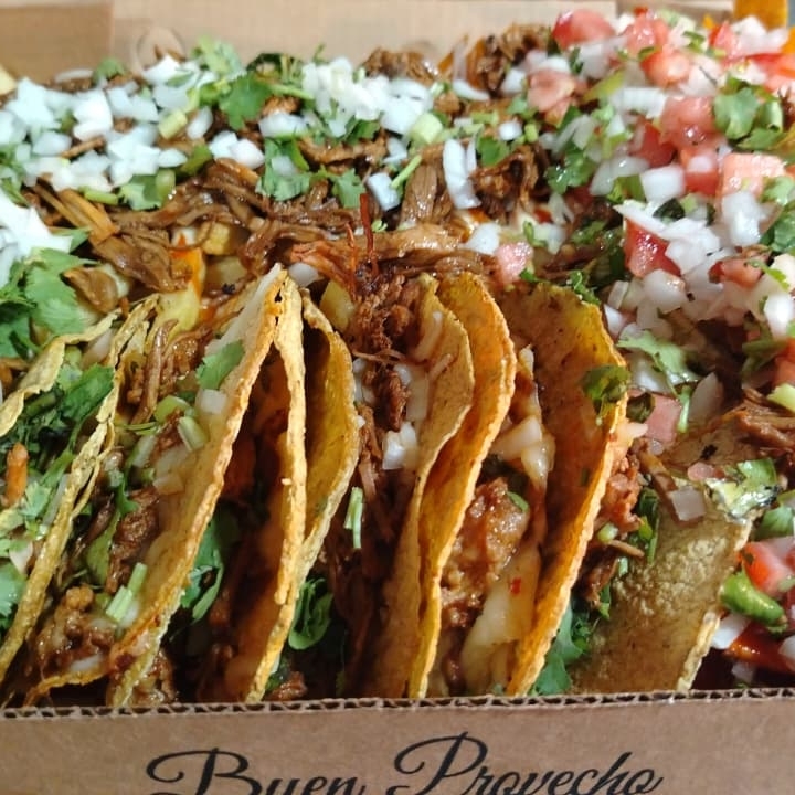 Surtido de Birria para 4 a 5 Personas
