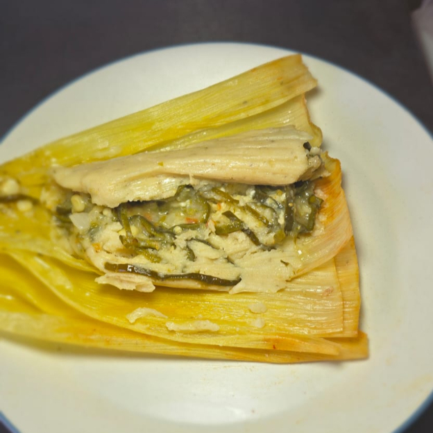 Tamal Acelgas con Queso