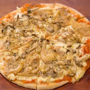champignon. mussarela, e oregano
