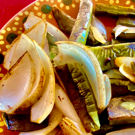 Nopales y cebolla asada