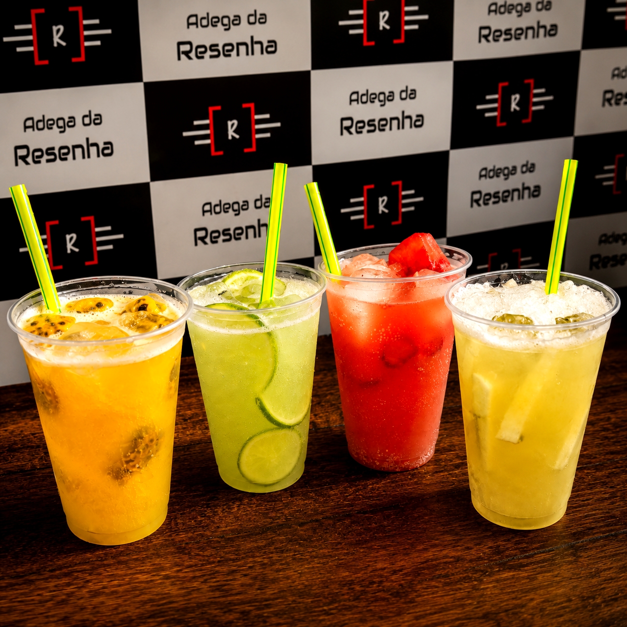 2 TRADICIONAL 500ML. Nada combina mais com o seu dia do que uma caipirinha gelada. Peça agora!