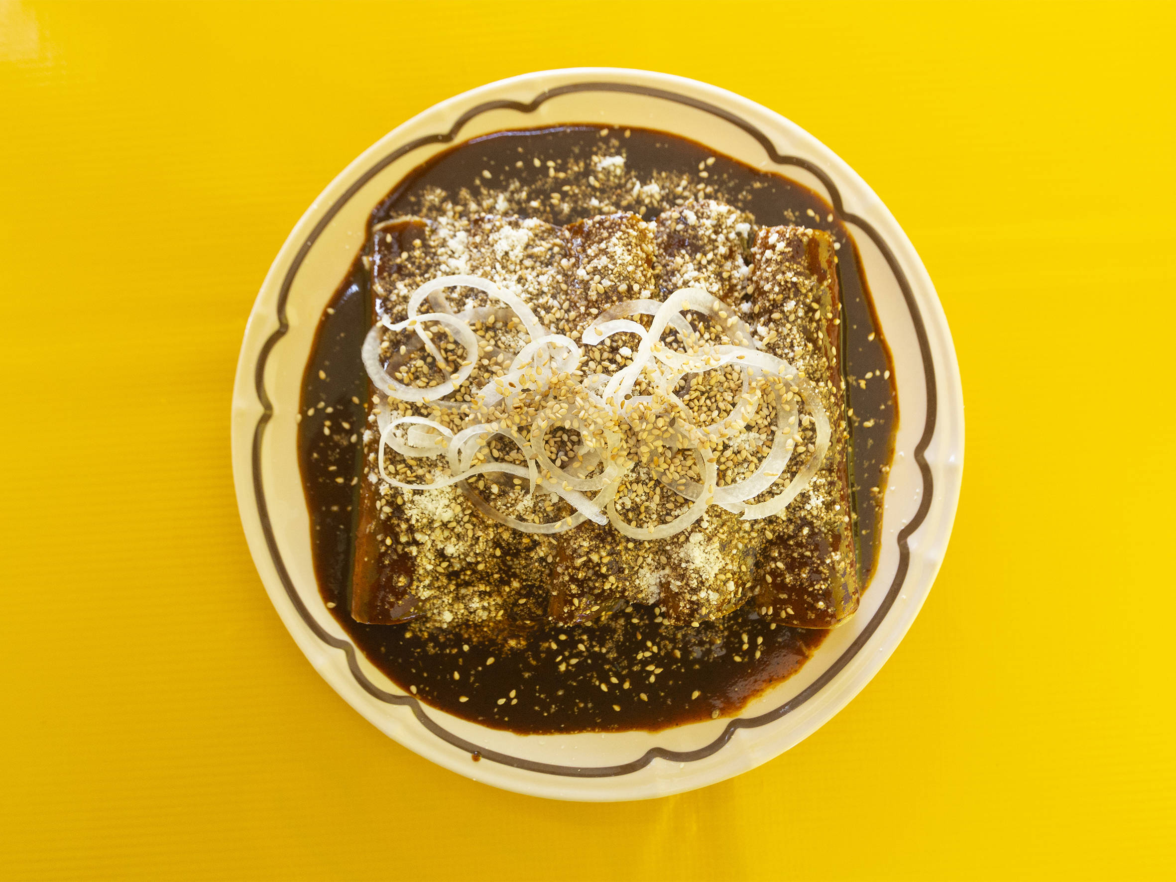 1 Enchiladas de Mole + 1 Agua de Jamaica