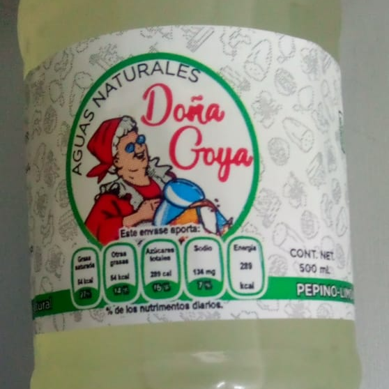Agua de pepino con limón.