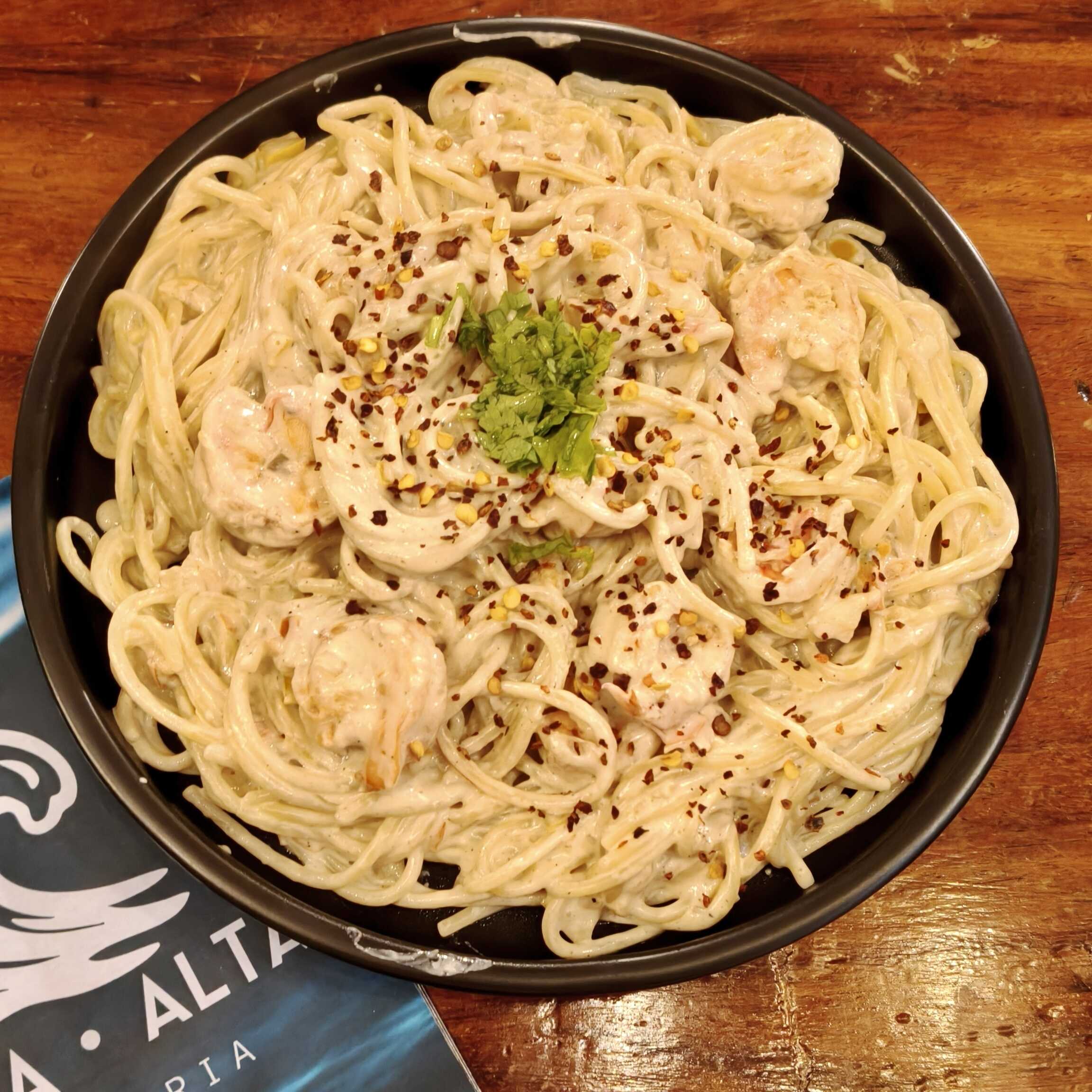 ESPAGUETTI CREMOSO CON CAMARONES