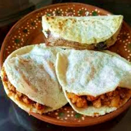 Gordita de Comal con Queso Grande