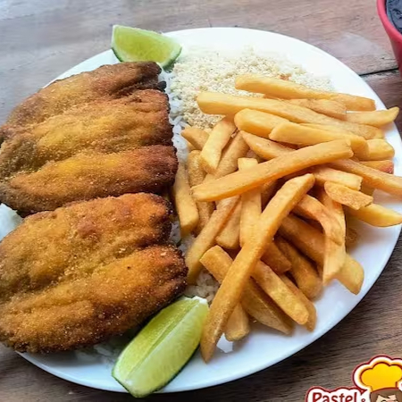 De 2 a 3 unidades de Sardinha Frita dependendo do tamanho acompanhada de arroz, feijão, farofa, fritas ou salada verde ou maionese de legumes ou maionese de ovos, coloque sua escolha do acompanhamento na observação, caso não venha nada, enviaremos com fritas.