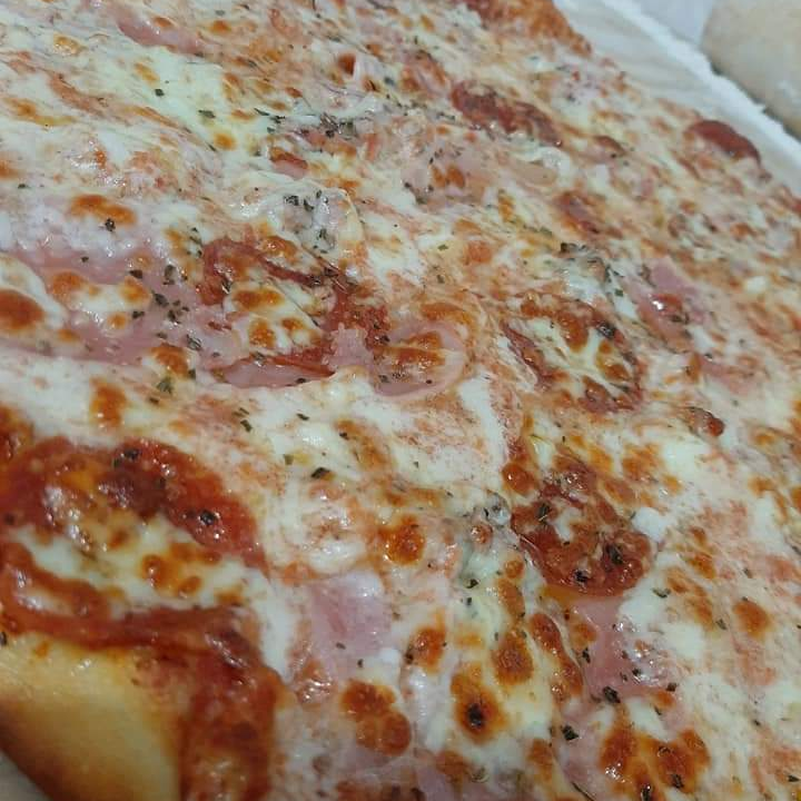 Pizza Gourmet 4 Quesos Mediana