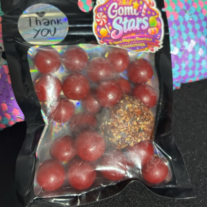 bolitas de tamarindo y gomita