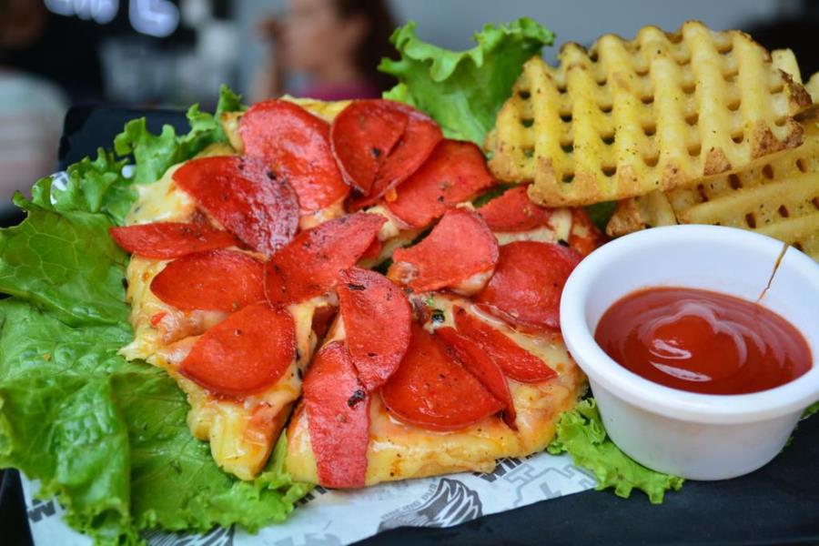 MINI PIZZA PEPPERONI
