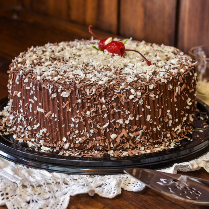 Pastel de Chocolate con Nuez para 16 Personas