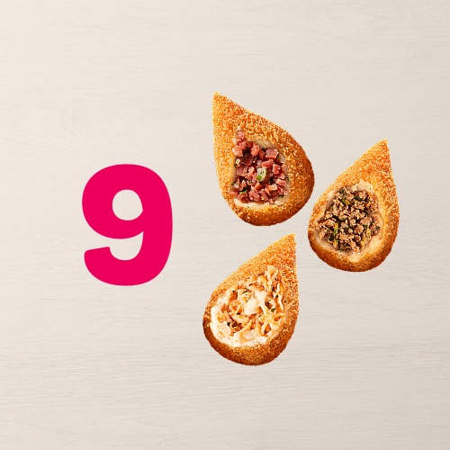 Escolha 9 unidades das nossas deliciosas Coxinhas Clássicas. Irresistível. Cuidado, recheio quente.
