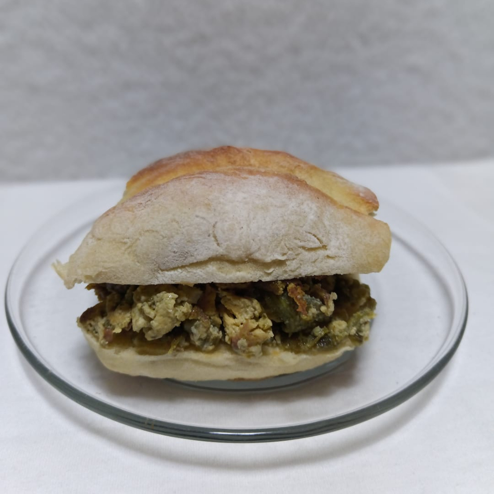 Torta de Rajas con Huevo
