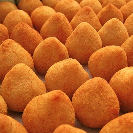 30 un coxinha de Frango