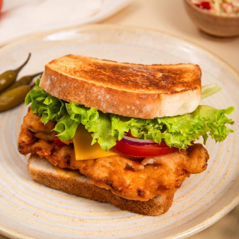 Sandwiches Pollo Empanizado