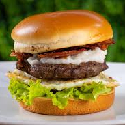 (PÃO, HAMBÚRGUER, QUEIJO, OVO, PRESUNTO, TOMATE, ALFACE E MAIONESE)