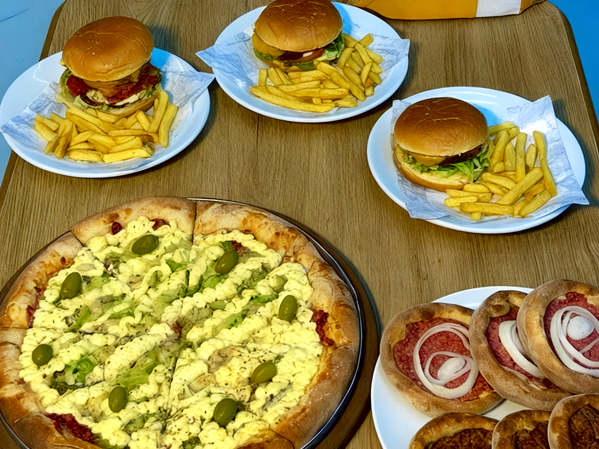 4 Pró Esfiharia & Pizzaria