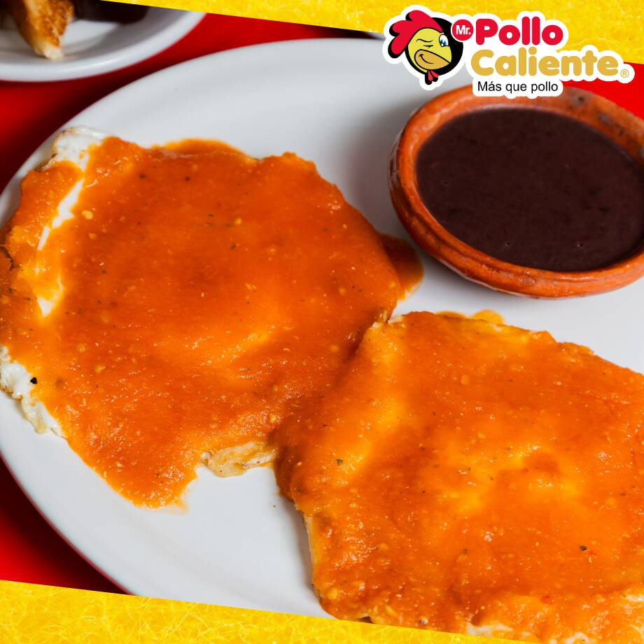 HUEVOS RANCHEROS-CON FRIJOLES+CAFÉ-FRUTA