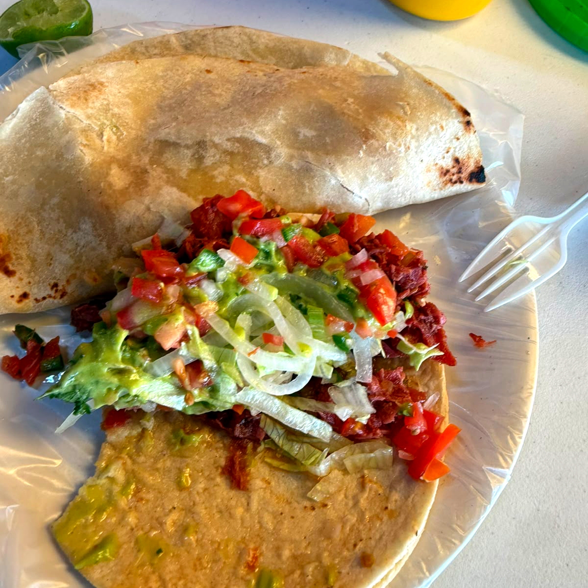 Taco+Quesadilla+Cualquier Bebida=150