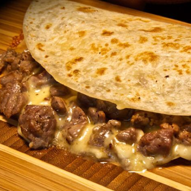 Gringa de Arrachera 4 quesos (Grande)