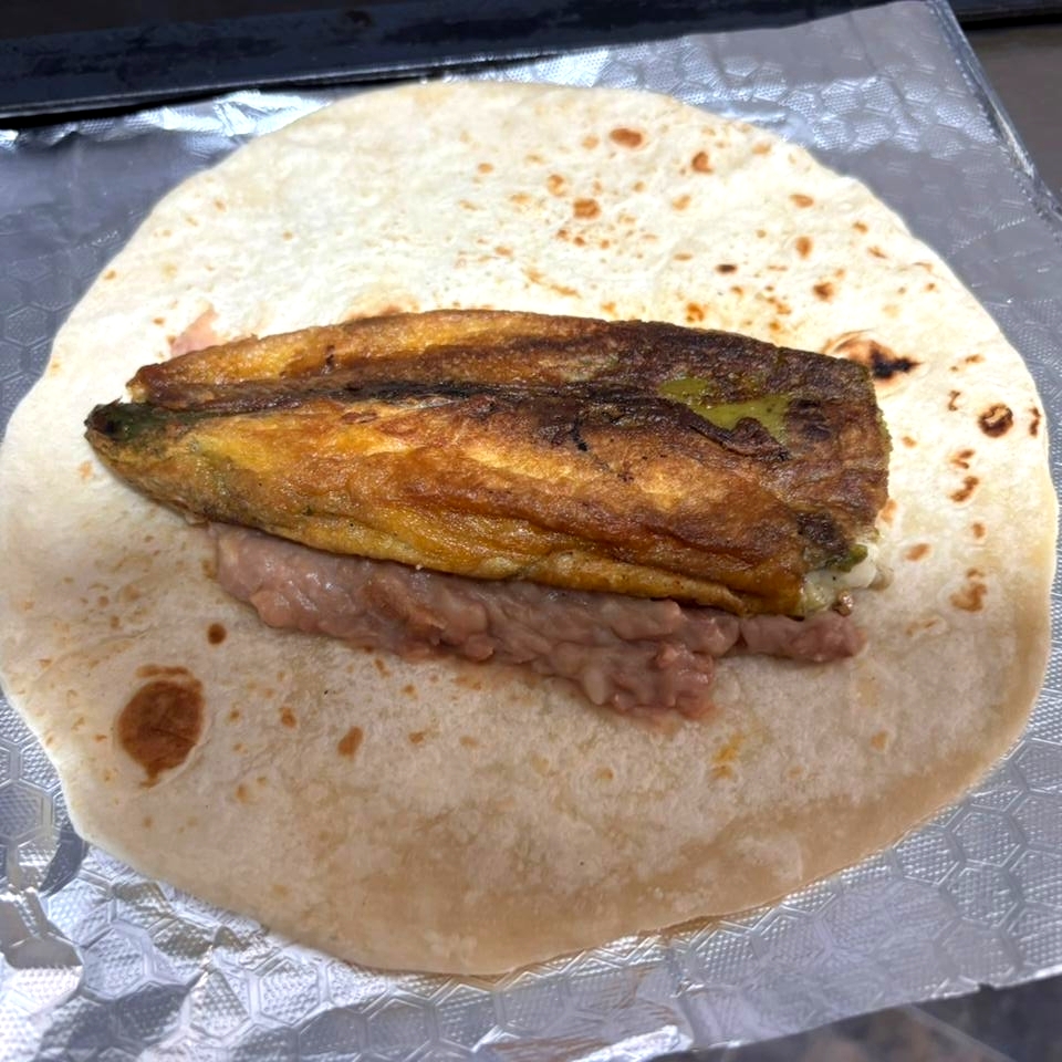 Burrito de chile relleno