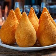 coxinha de frango.