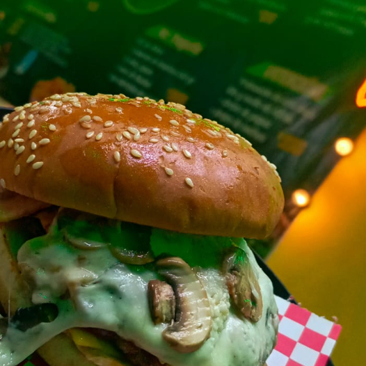 Hamburguesa de Champiñones con Quesillo