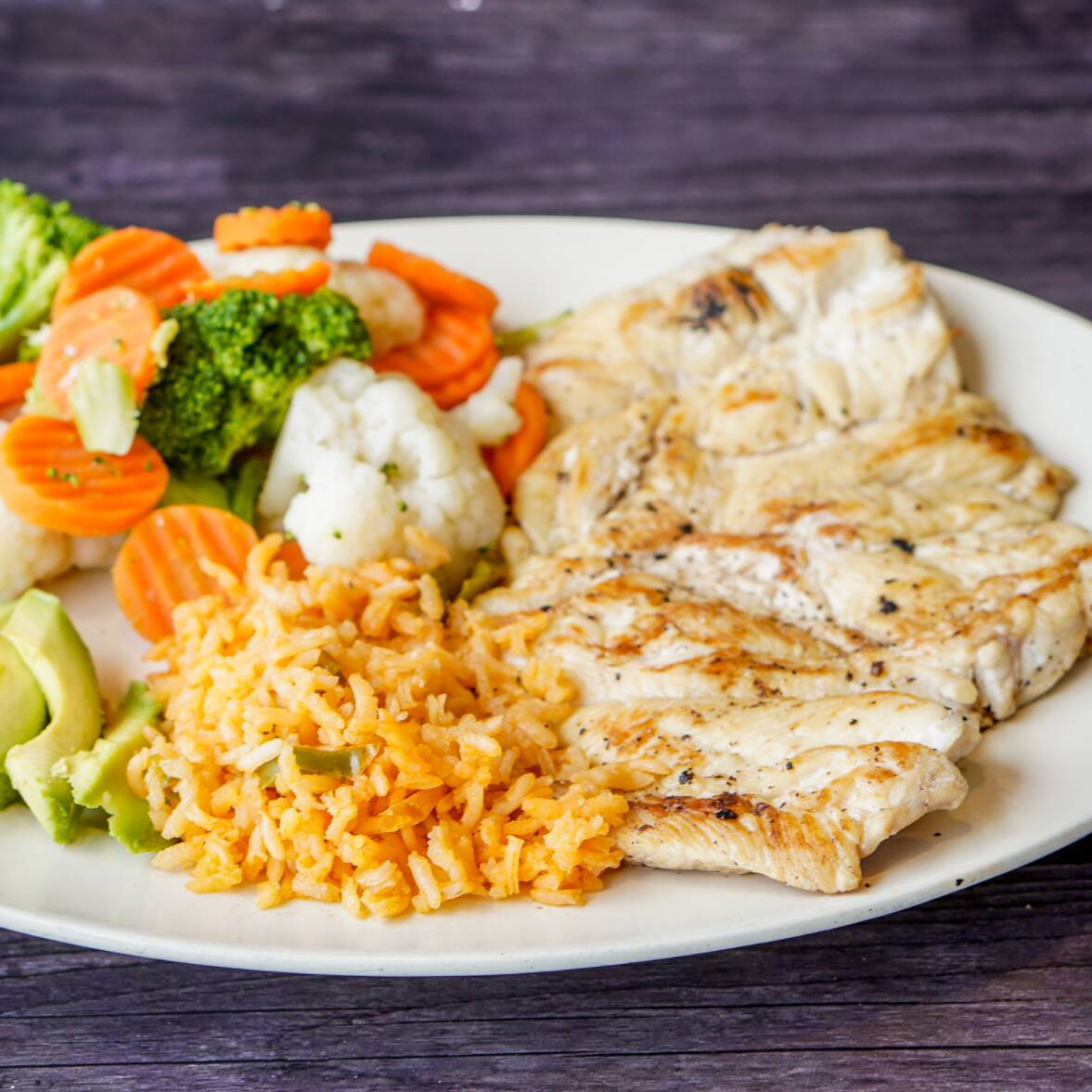 Pechuga a la plancha con verduras al vapor